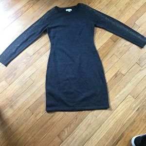 Long-sleeve tight dress